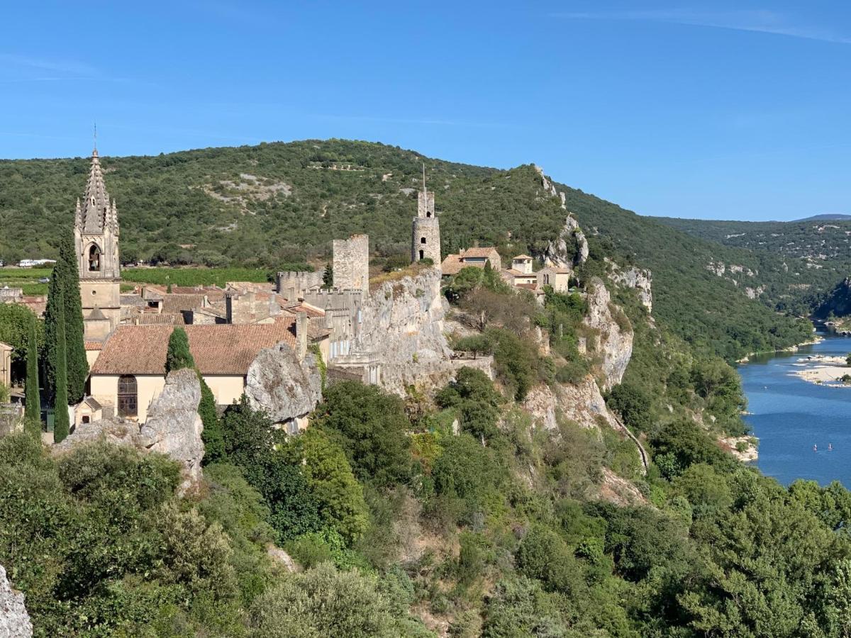 Le Castelas Aigueze Exterior photo