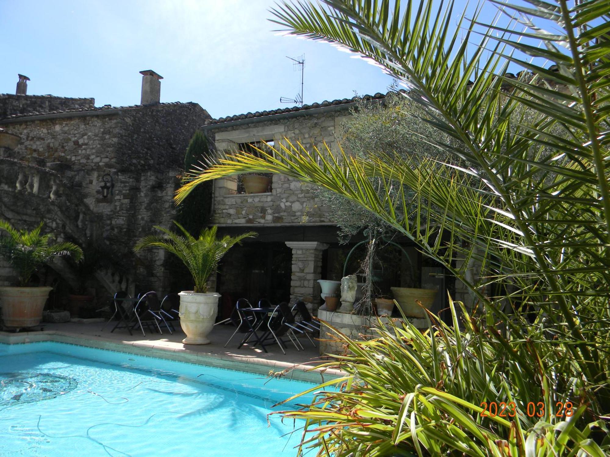Le Castelas Aigueze Exterior photo